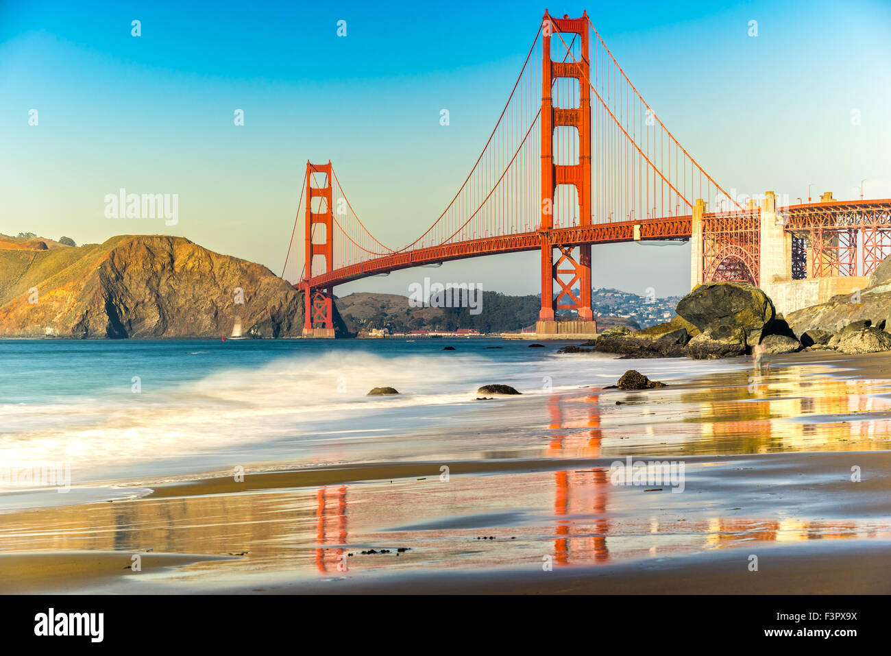 Golden gate bridge symbol hi-res stock photography and images - Alamy