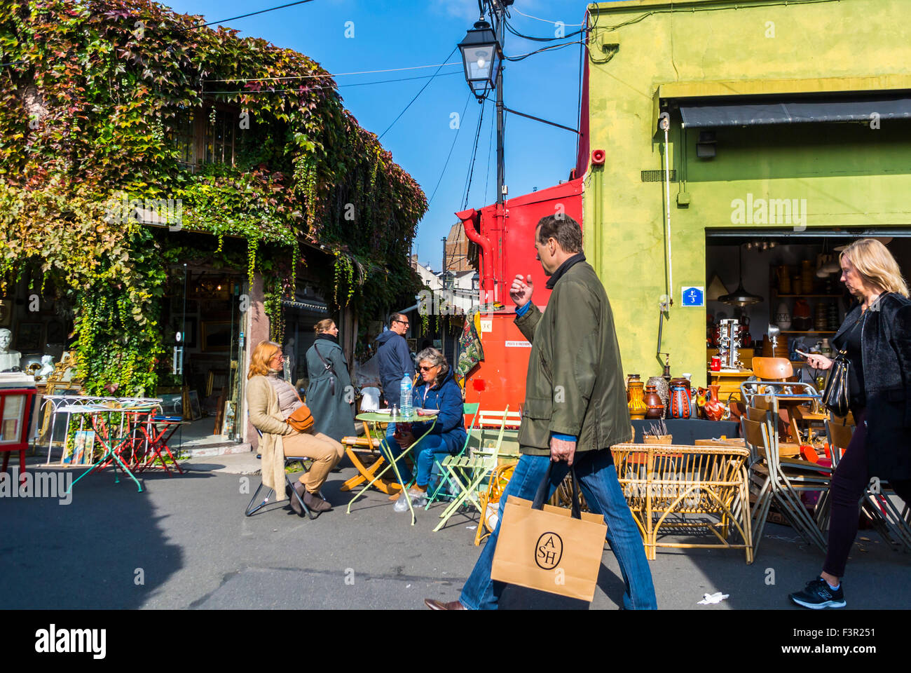 Paris, France, People Shopping in French Flea Market, "les Puces de