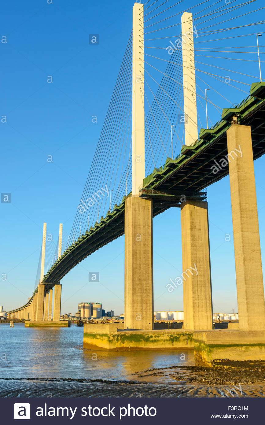 Qe2 Bridge High Resolution Stock Photography and Images Alamy