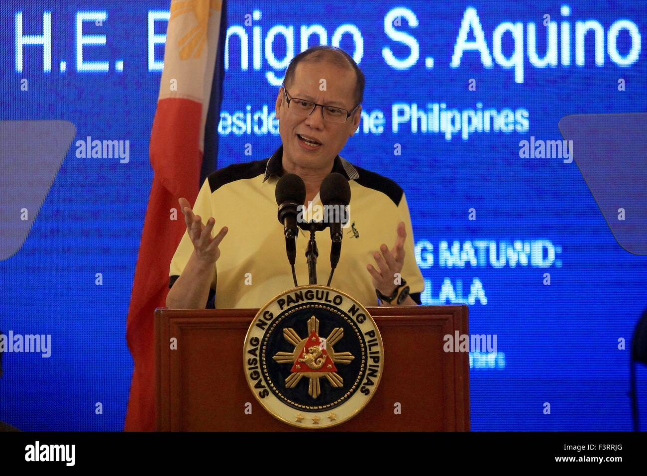 Quezon City, Philippines. 12th Oct, 2015. Philippine President Benigno Aquino III addresses the Liberal Party's announcement of their senatorial candidates for the 2016 national elections in Quezon City, the Philippines, Oct. 12, 2015. © Rouelle Umali/Xinhua/Alamy Live News Stock Photo