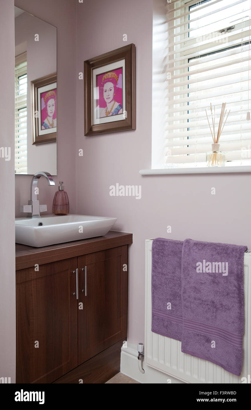 pink wash basin Stock Photo Alamy