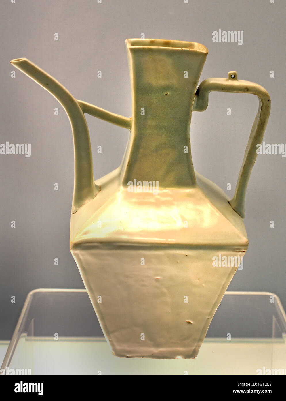 Blueish White Glazed Square Ewer Jingdezhen Ware 1271 - 1368 AD Yuan Dynasty Shanghai Museum of ancient Chinese art China Stock Photo