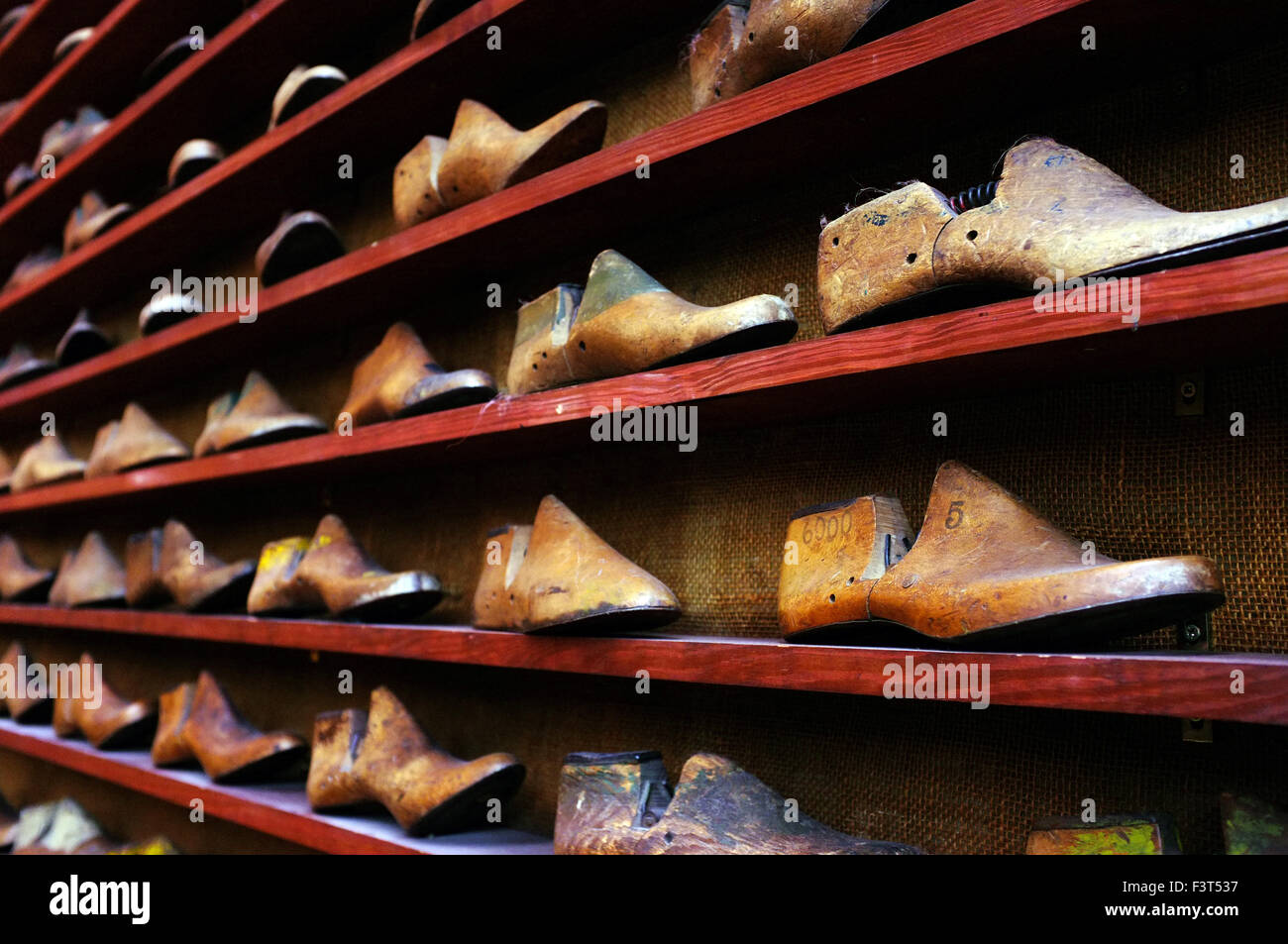 Wood foot mold hi res stock photography and images Alamy