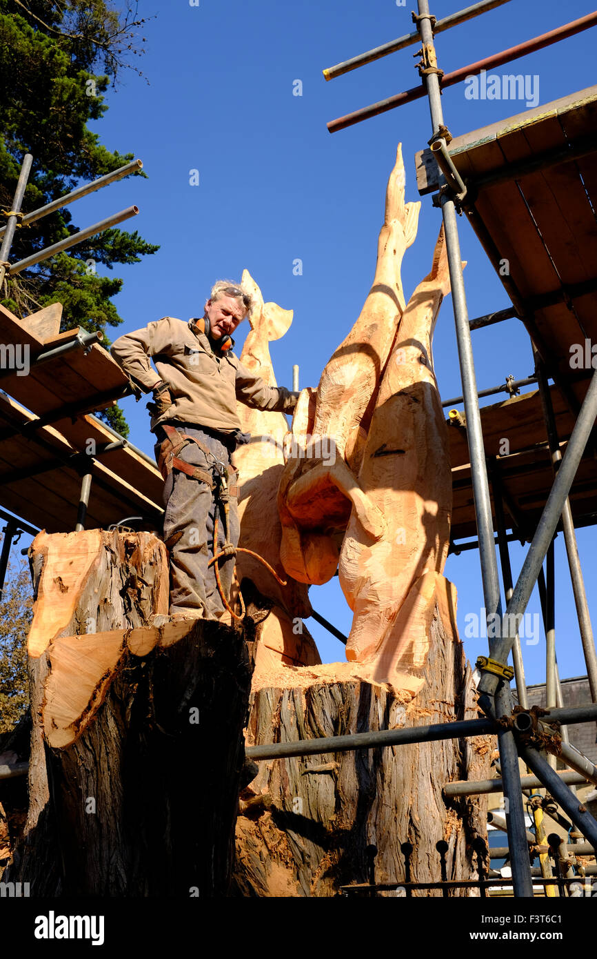 Artist Carving Wood Uk High Resolution Stock Photography and Images - Alamy