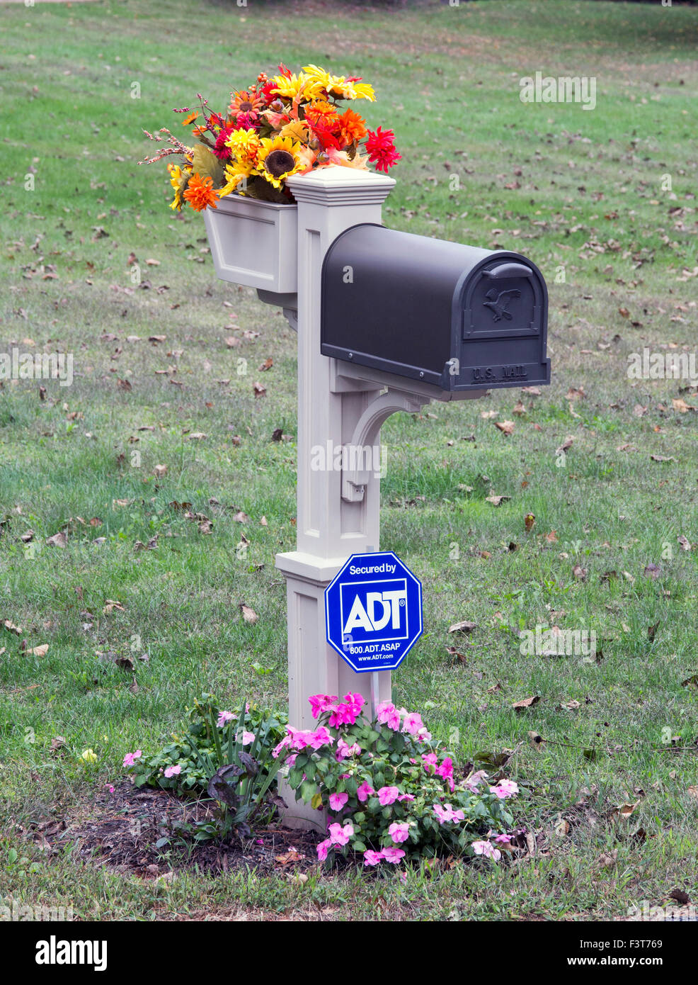 Home post box hi-res stock photography and images - Alamy