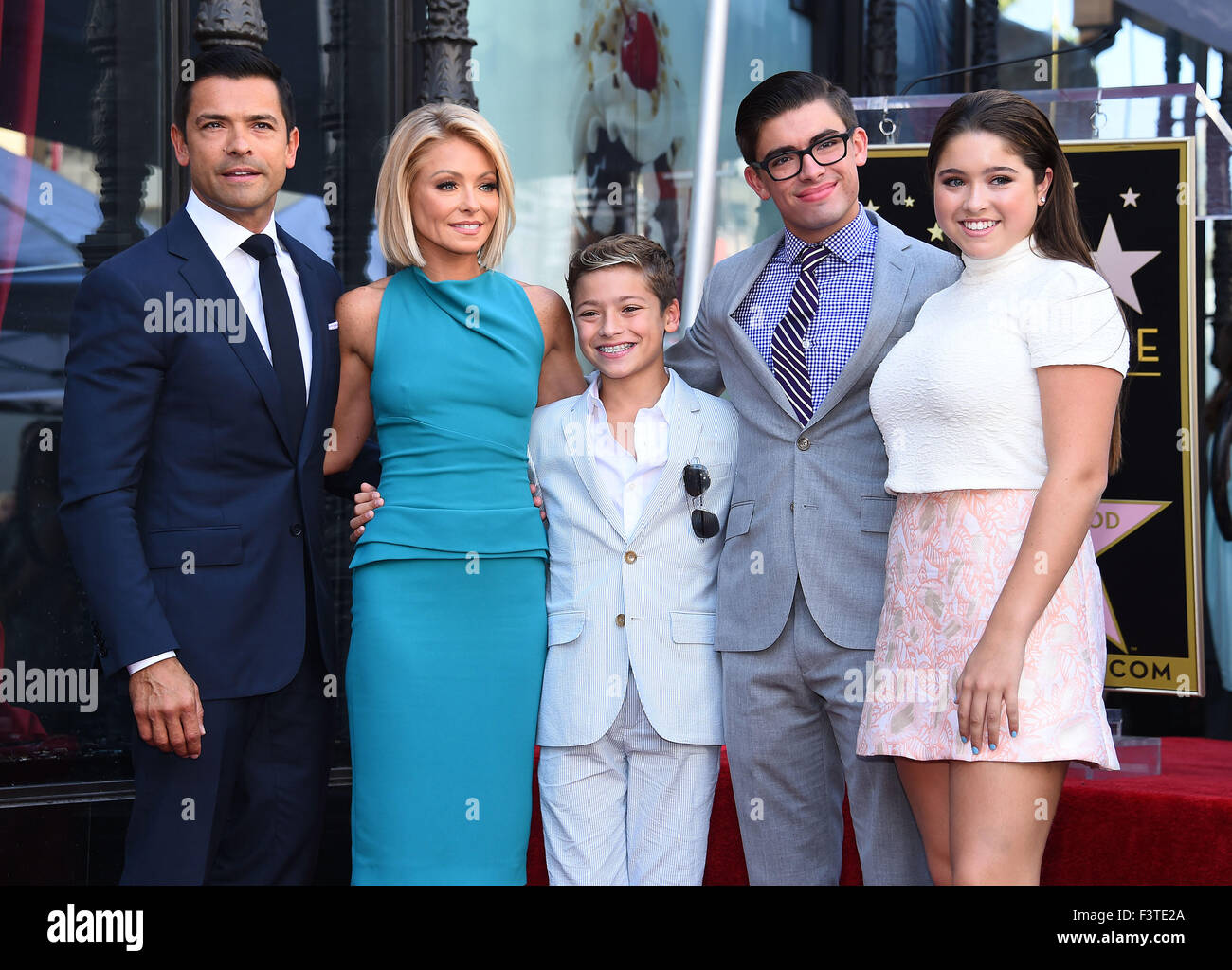 Michael consuelos kelly ripa mark hi-res stock photography and images -  Alamy