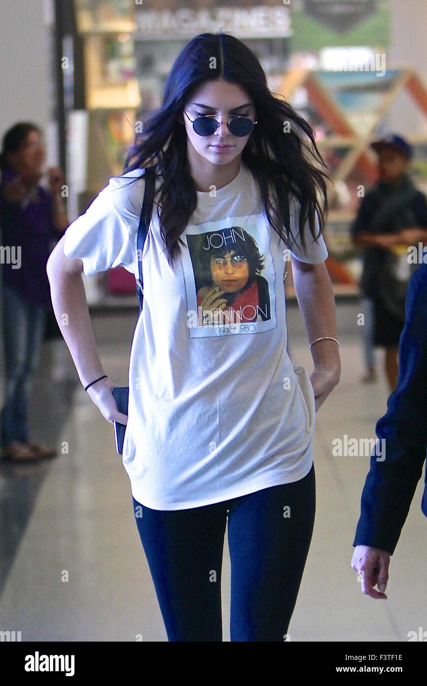 Kendall Jenner seen arriving at LAX airport on a flight from Las Vegas.  Featuring: Kendall Jenner Where: Los Angeles, California, United States  When: 11 Aug 2015 Stock Photo - Alamy