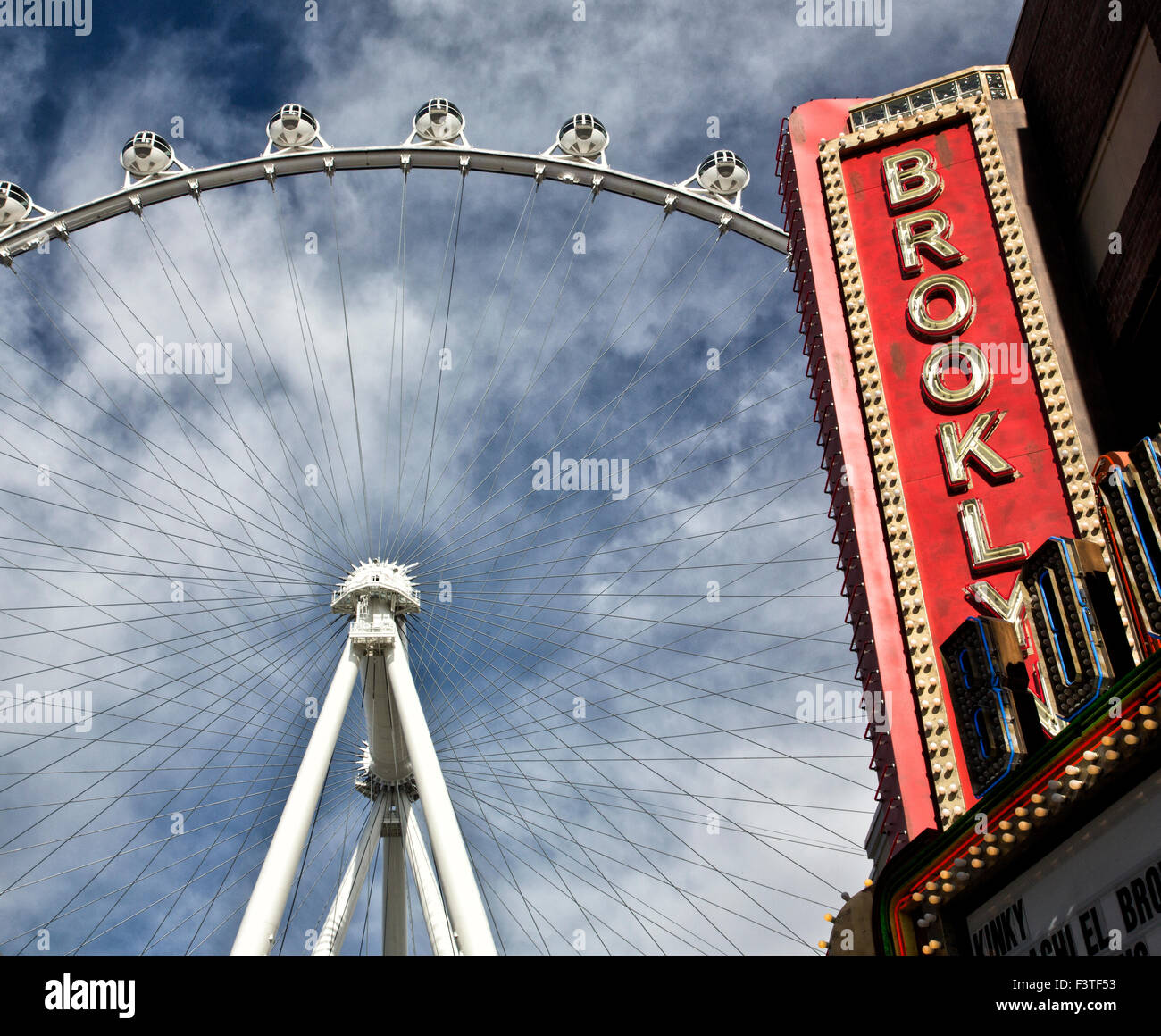 Las Vegas Ferris Wheel Stock Photo Alamy