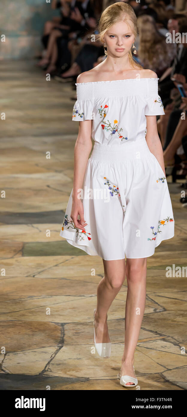 New York City, USA - September 15, 2015: Elya Bobyleva walks the runway at the Tory Burch fashion show Stock Photo
