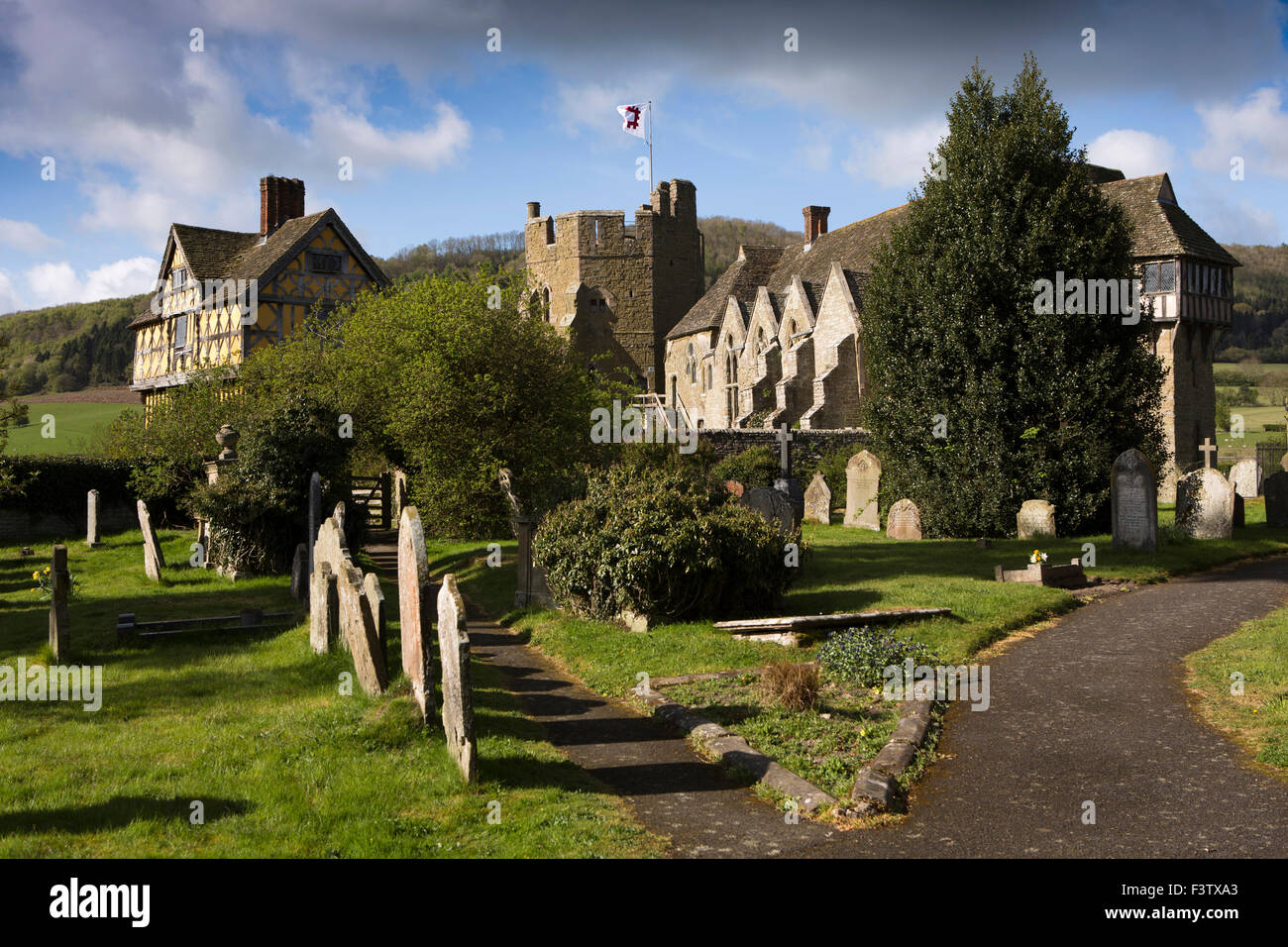 UK, England, Shropshire, Craven Arms, Stokesay Castle, Gatehouse, South Tower and Solar from churchyard Stock Photo