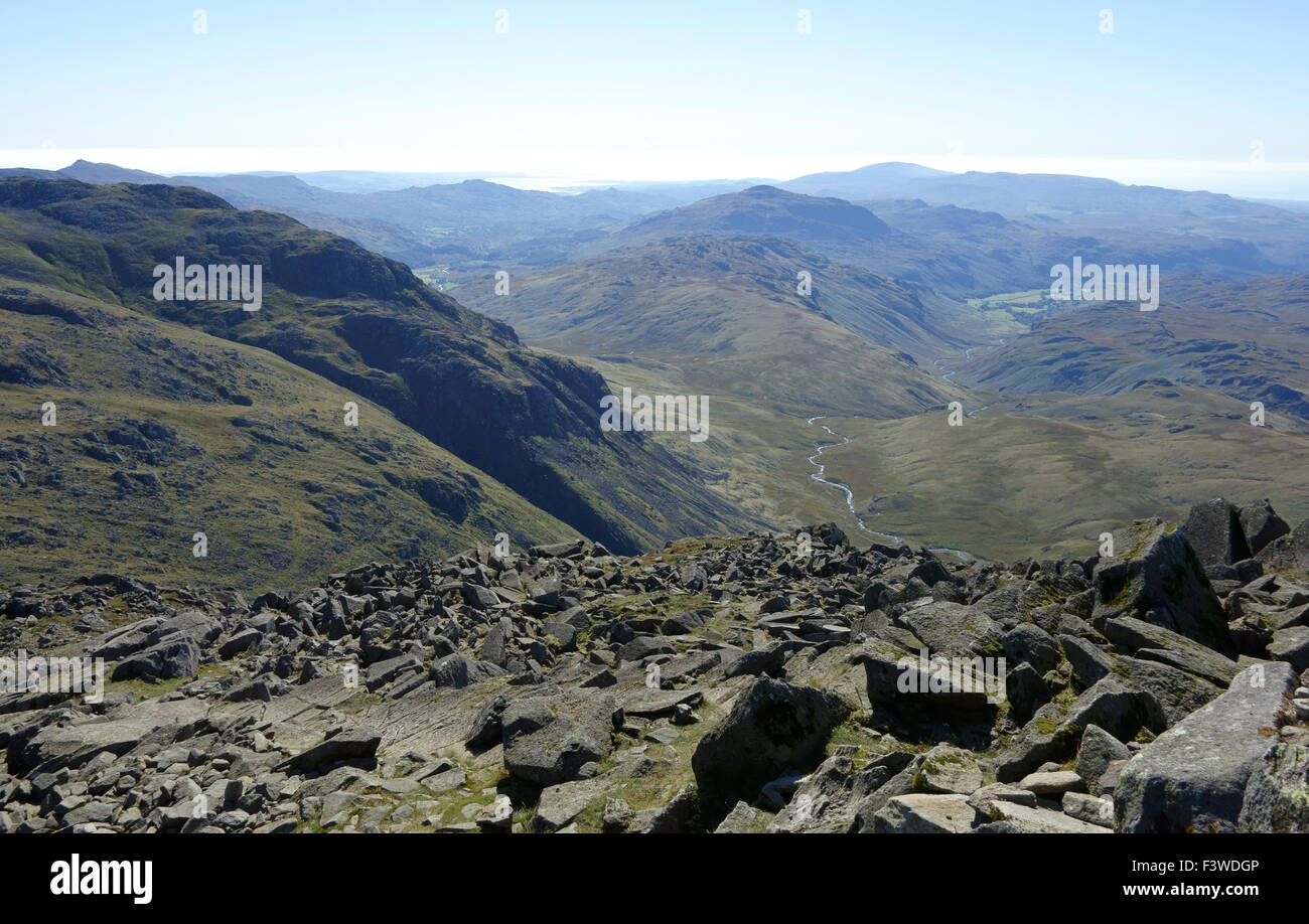 the summit of Bow Fell looking out towards Eskdale Stock Photo - Alamy