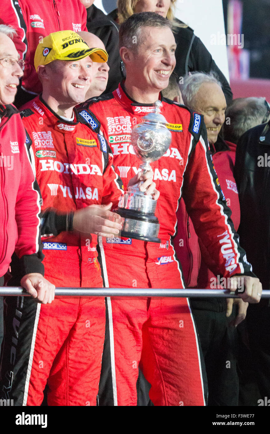 Gordon Shedden and Matt Neal celebrating Honda Yuasa Racing team ...