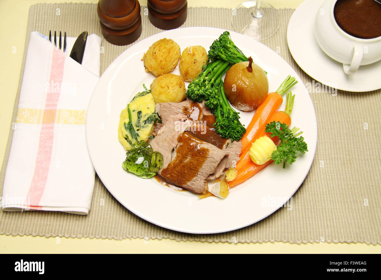 Roast Lamb Meal Stock Photo - Alamy