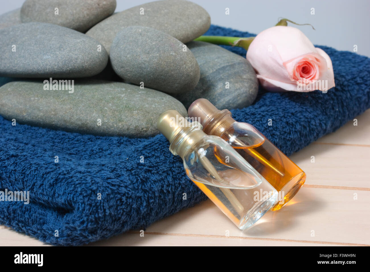Massage oil bottle hires stock photography and images Alamy