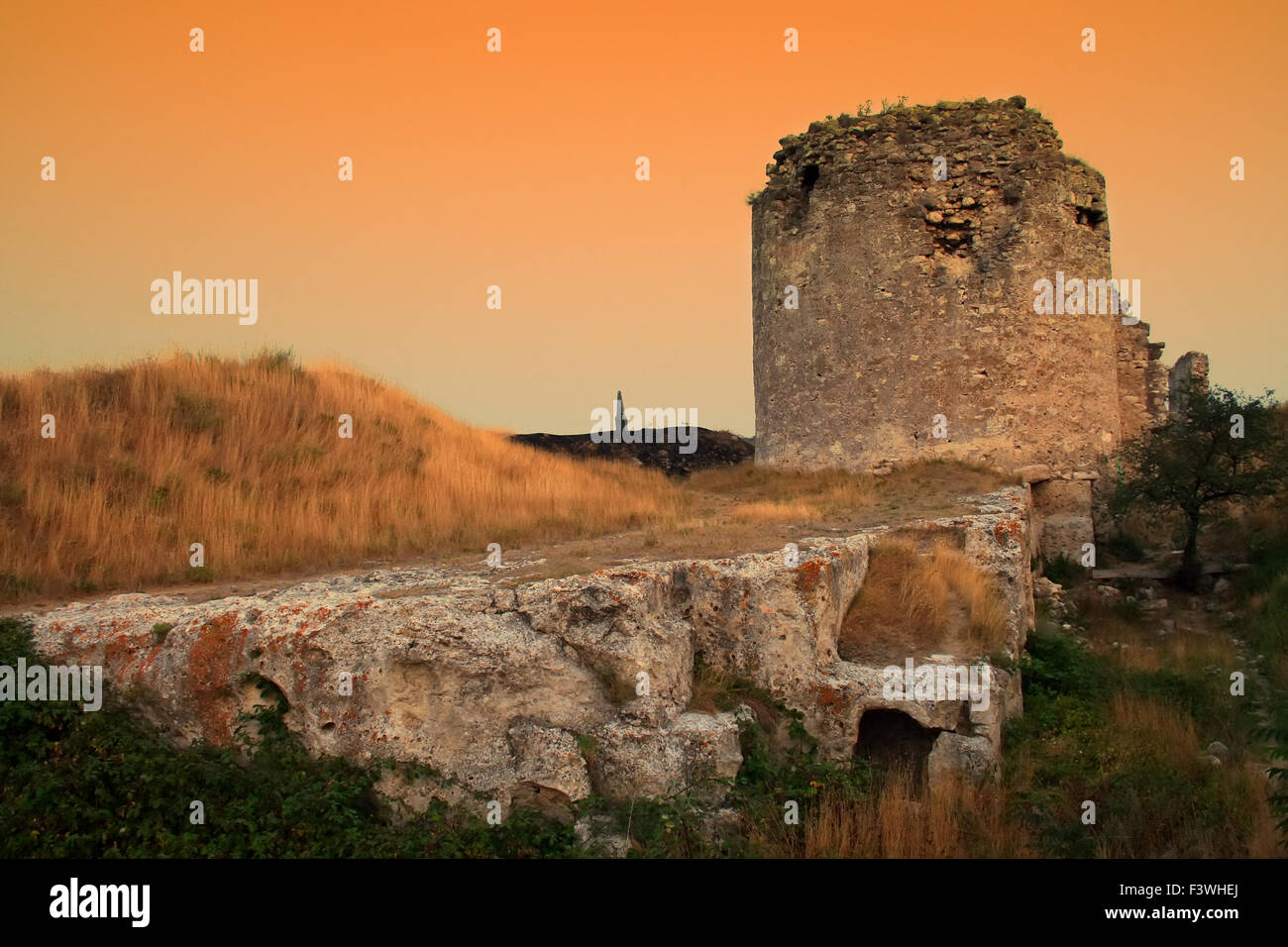 Large stone gate ruins castle hi-res stock photography and images - Alamy