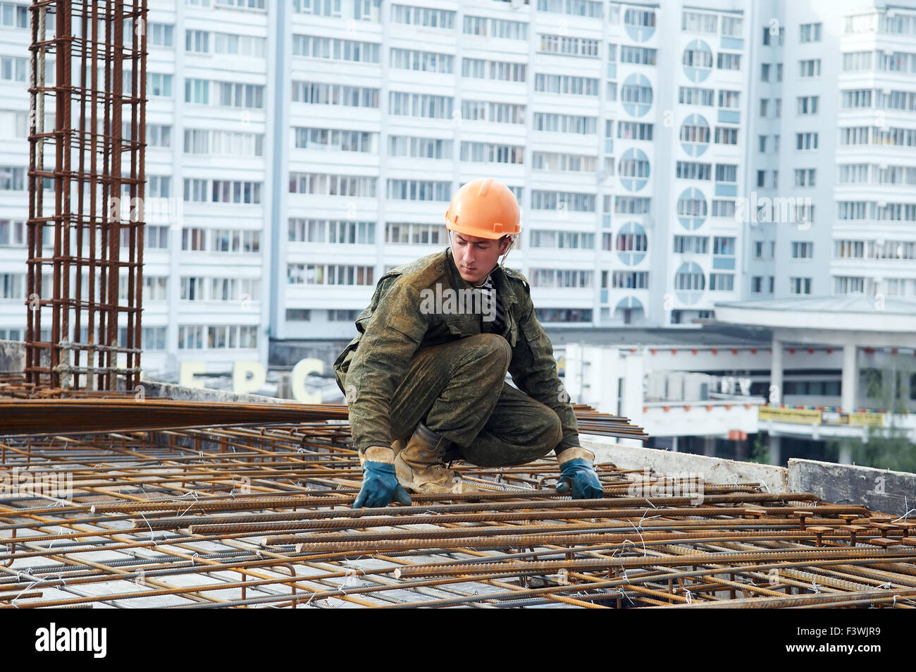 builder making reinforcement Stock Photo - Alamy