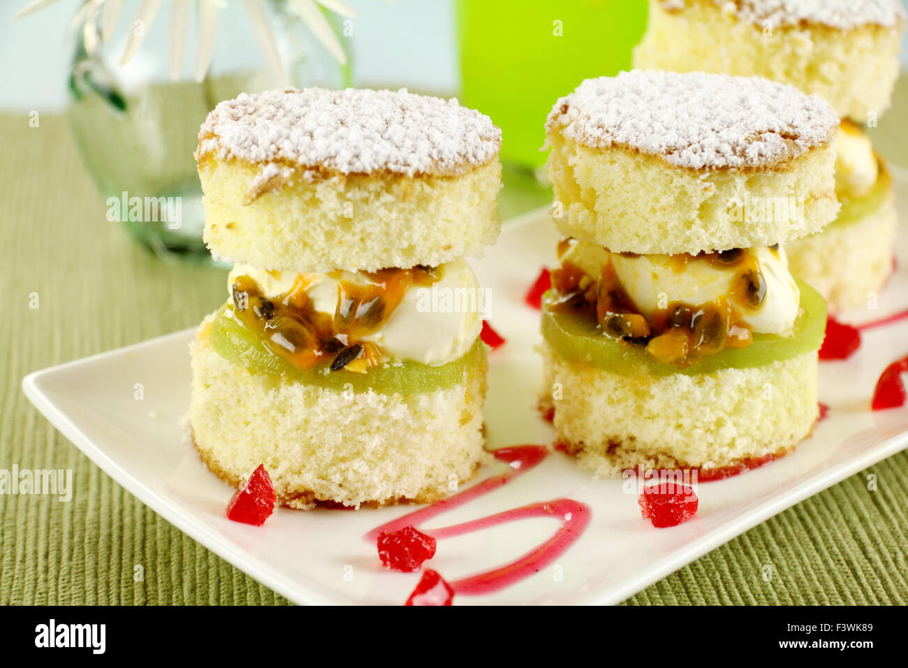 Passionfruit Sponge Stack Stock Photo - Alamy