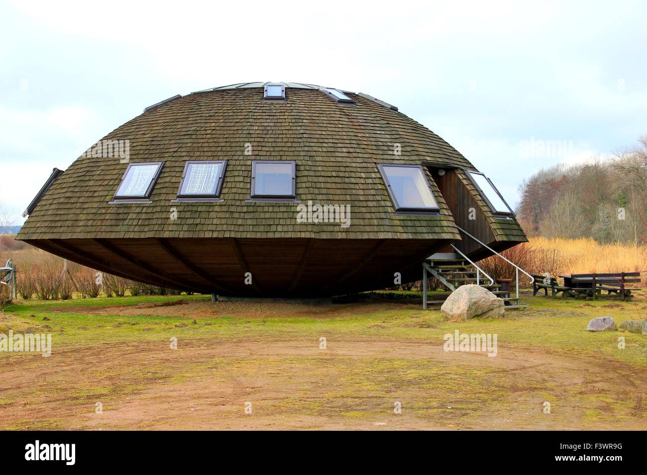 Ufo house hi-res stock photography and images - Alamy Ufo house hi-res stock photography and images - Alamy