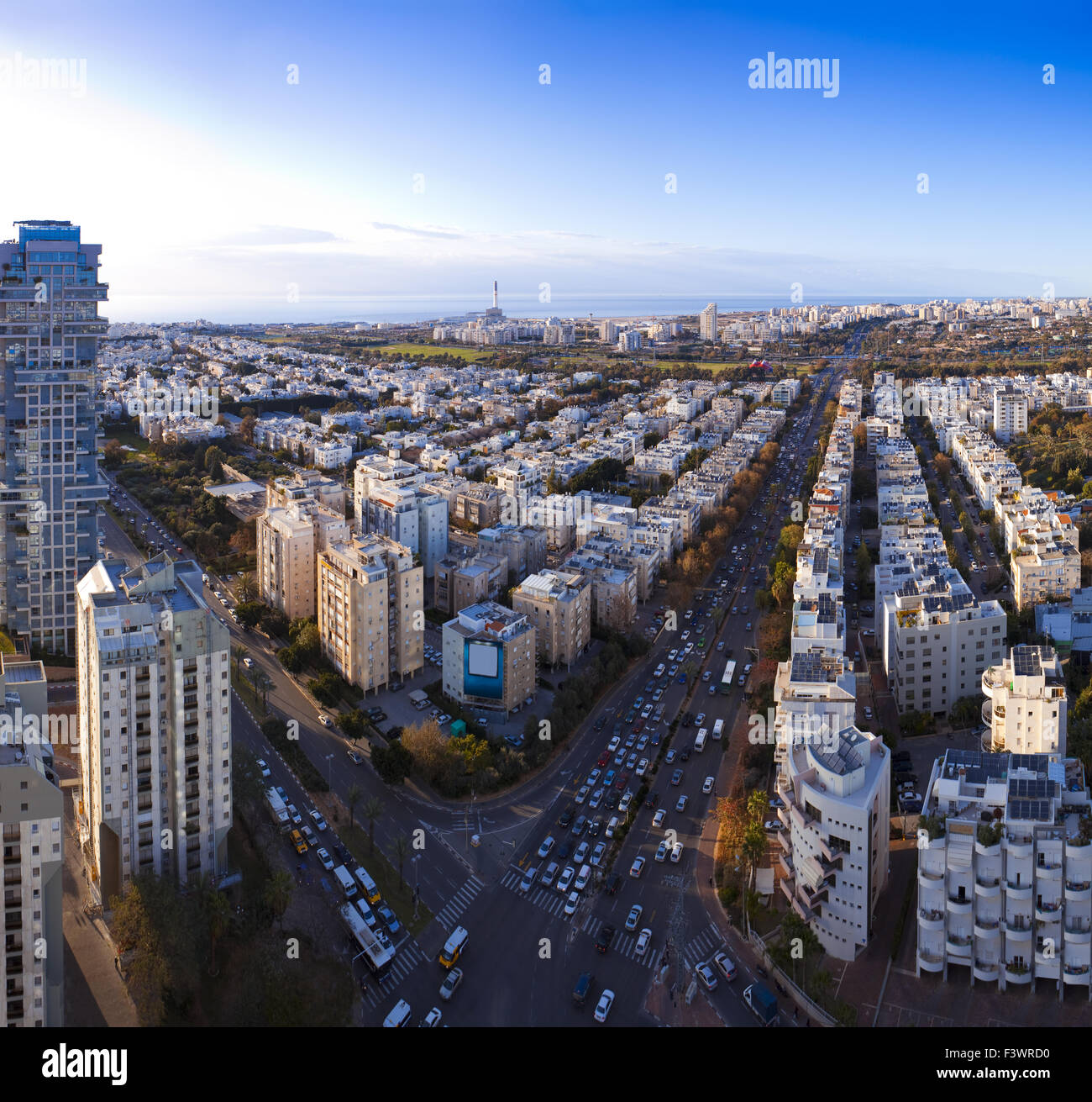 Cityscape skyline hi-res stock photography and images - Alamy