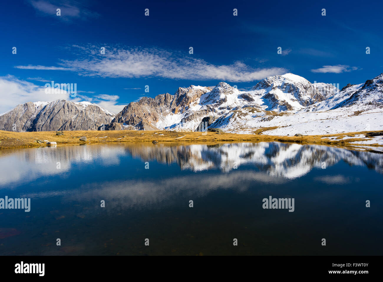 High altitude terrain hi-res stock photography and images - Alamy
