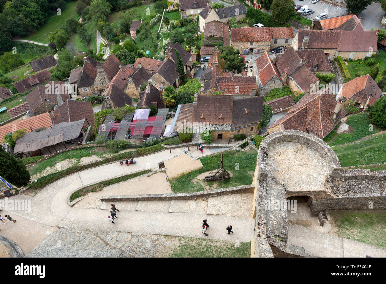 The Castelnaud la Chapelle village seen from the vantage point of the eponymous castle (Dordogne - France). Stock Photo