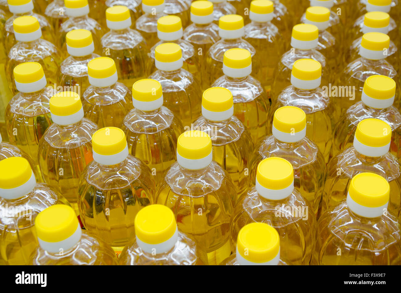 much vegetable oil Stock Photo Alamy
