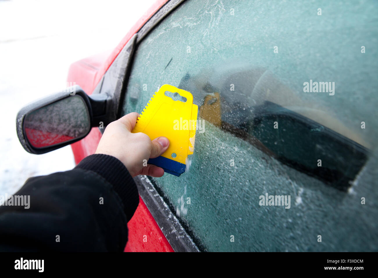 Frozen car window during winter morning Stock Photo Alamy