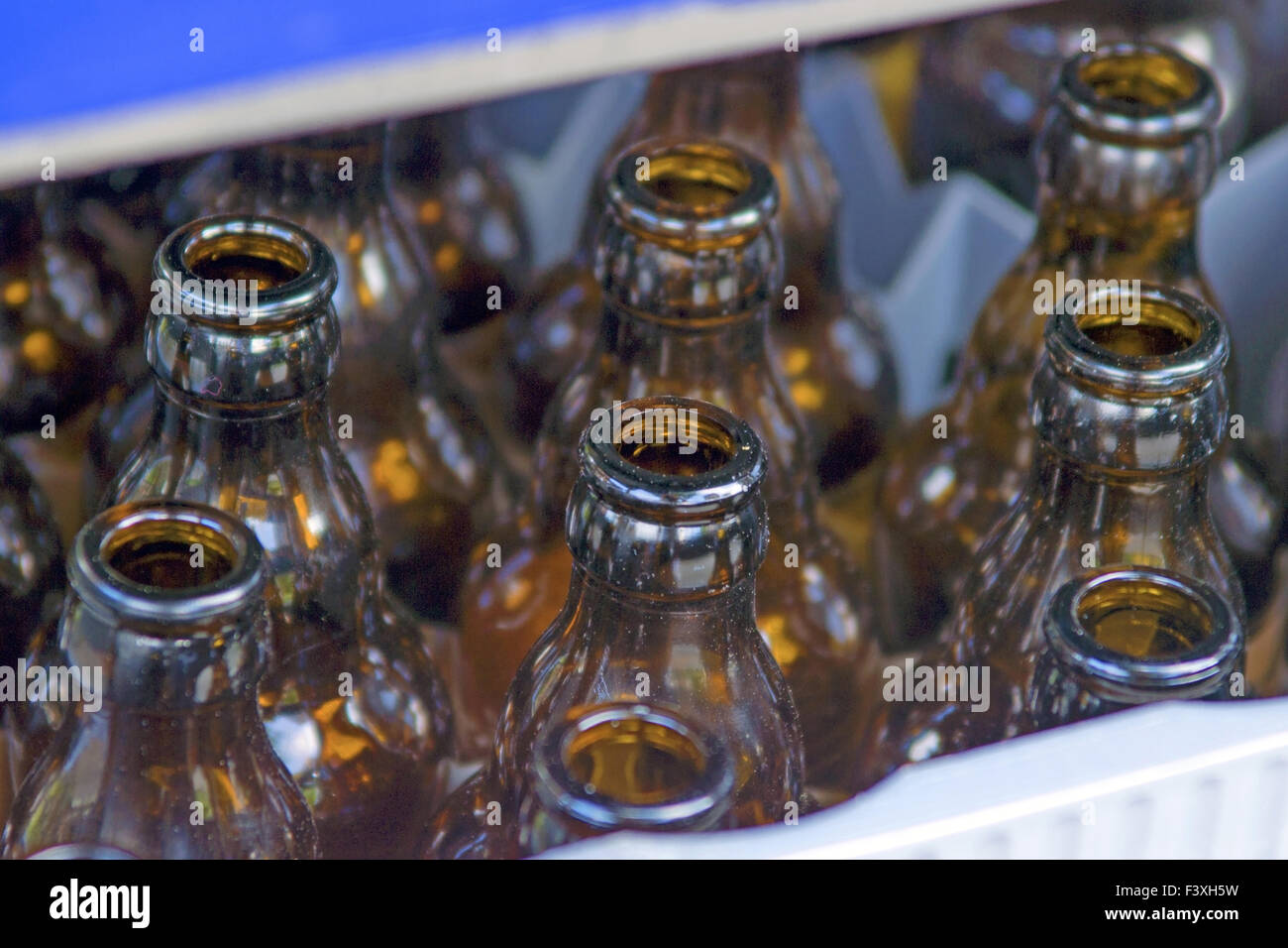 Kiste bier hi-res stock photography and images - Alamy