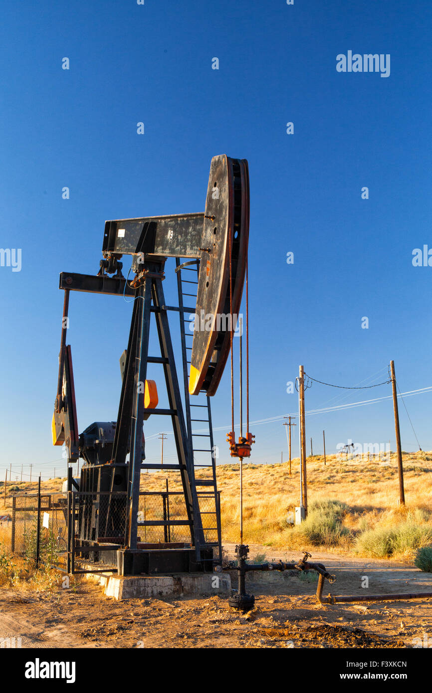 Working oil pump in Nevada desert, America Stock Photo Alamy