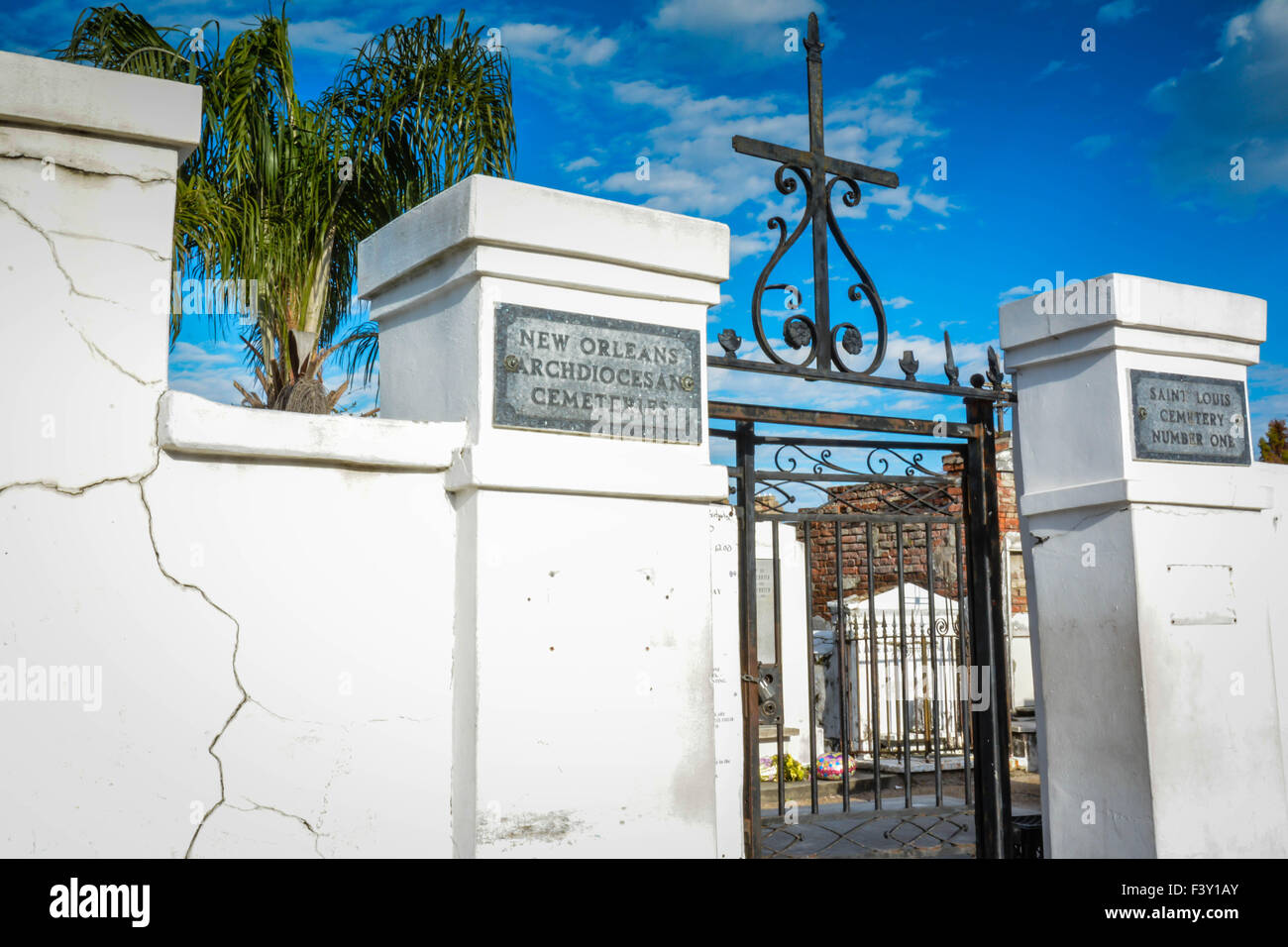 Saint louis number 1 cemetery hires stock photography and images Alamy
