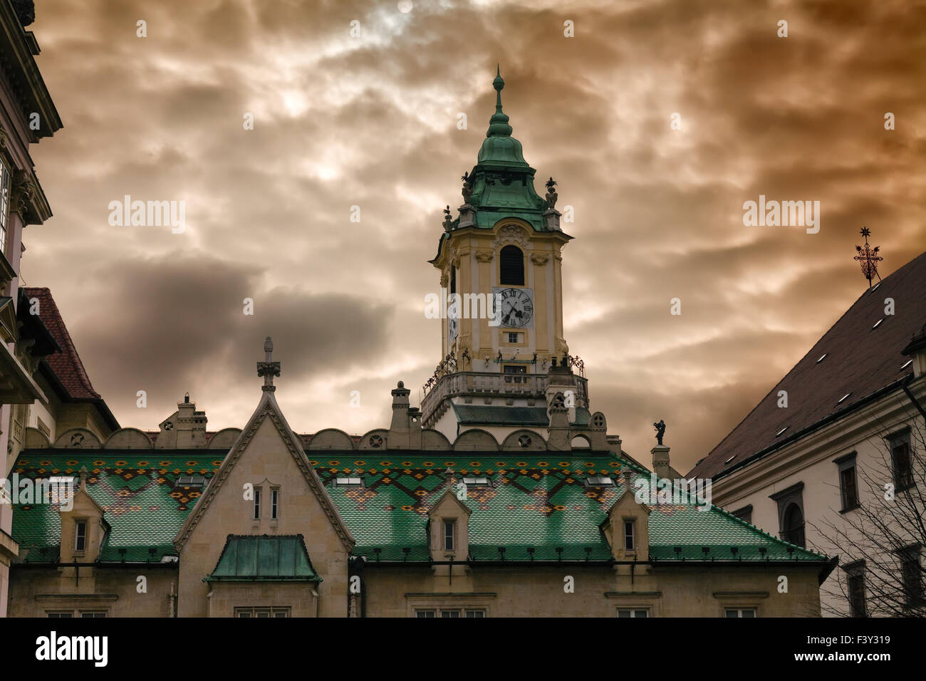 Town hall silhouette hi-res stock photography and images - Alamy