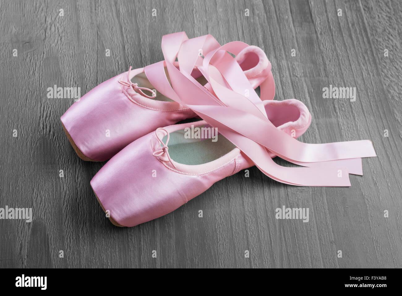 new pink ballet pointe shoes Stock Photo - Alamy
