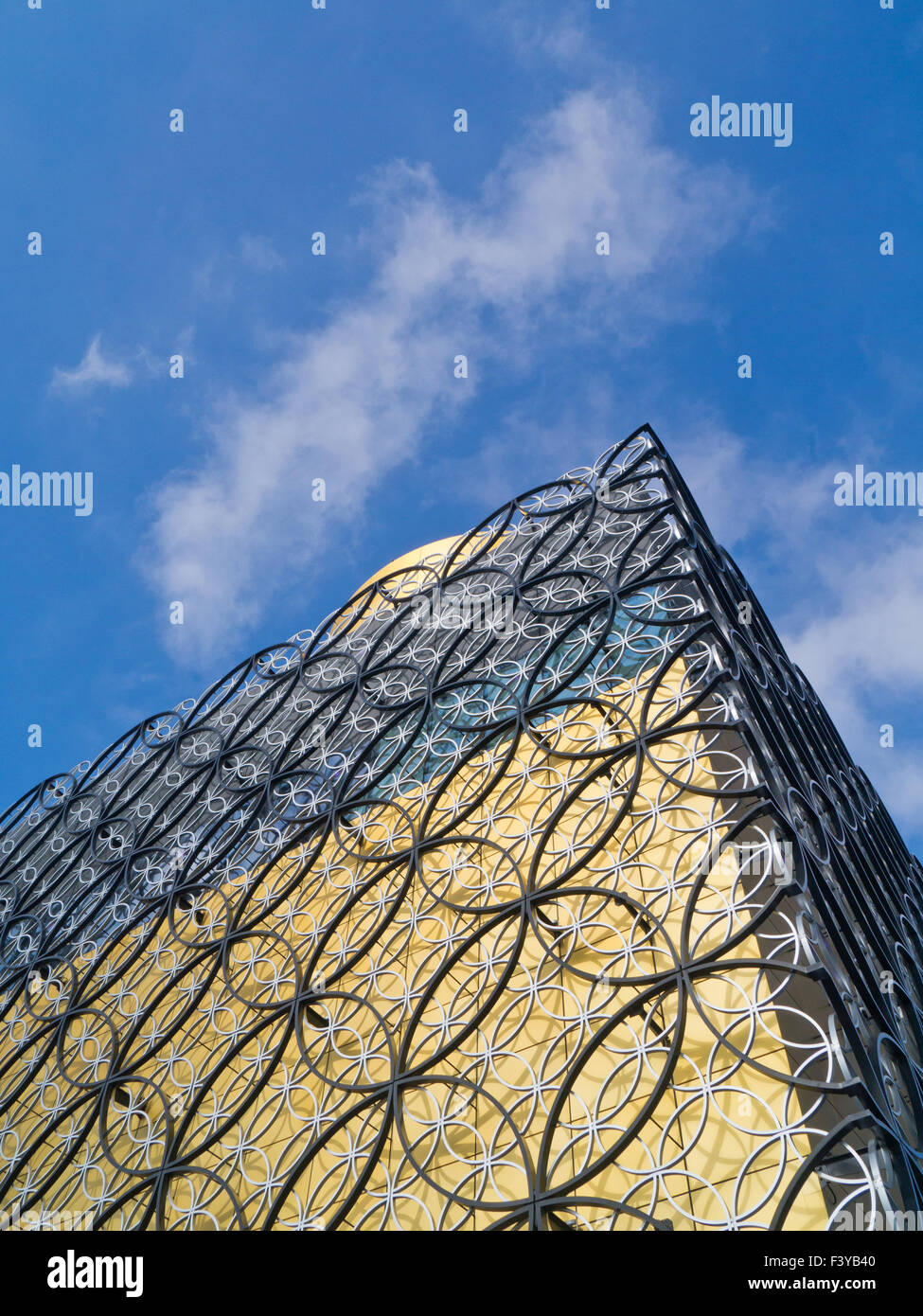 Looking upwards to the modern frontage of Birmingham central library, West Midlands, UK Stock Photo