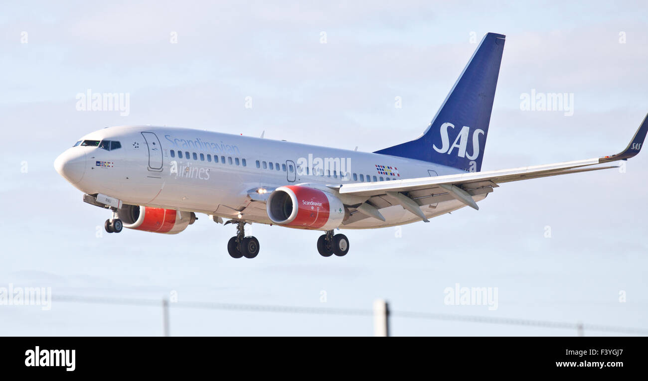 SAS Scandinavian Airlines Boeing 737 LN-RNU coming into land at London Heathrow Airport LHR Stock Photo