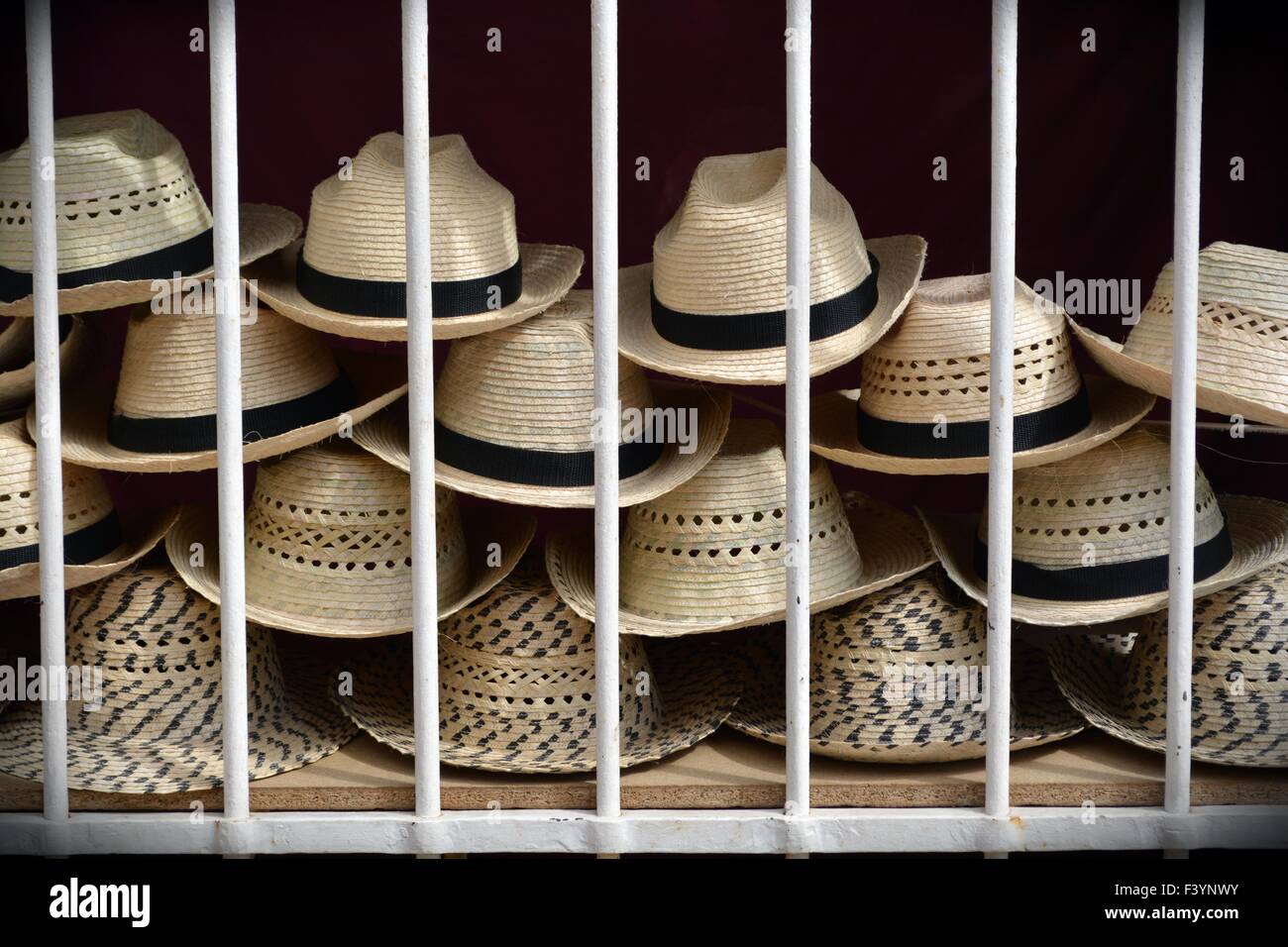 Cuba straw hats hires stock photography and images Alamy