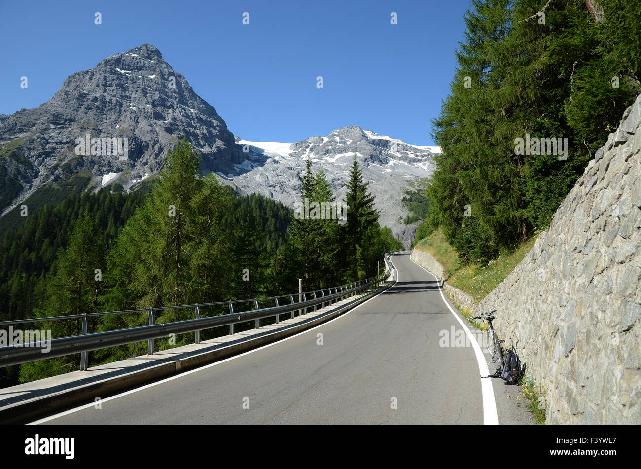 alpine pass stilfser joch Stock Photo