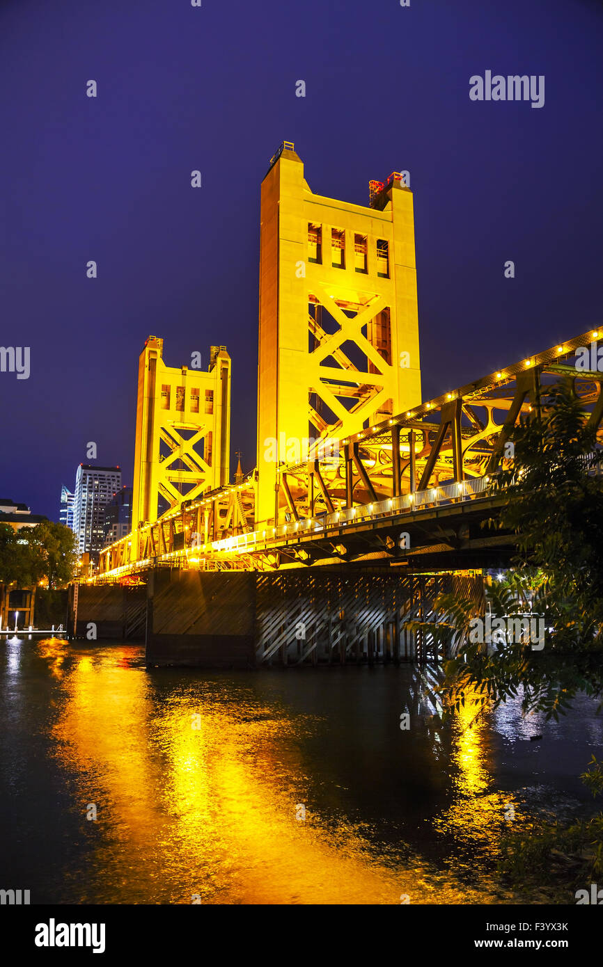 Golden Gates drawbridge in Sacramento Stock Photo Alamy