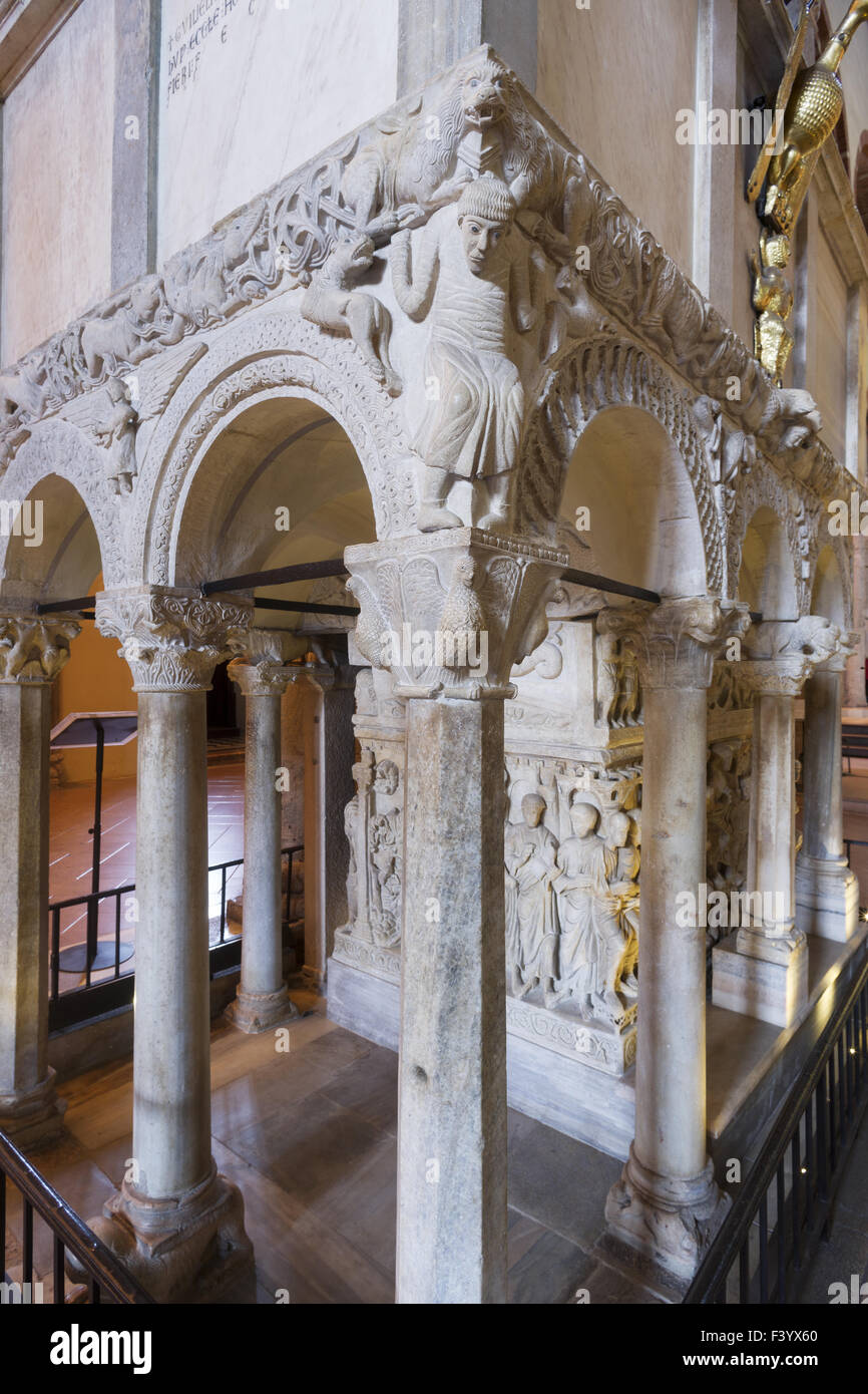 Basilica of Sant 'Ambrogio in Milan Stock Photo