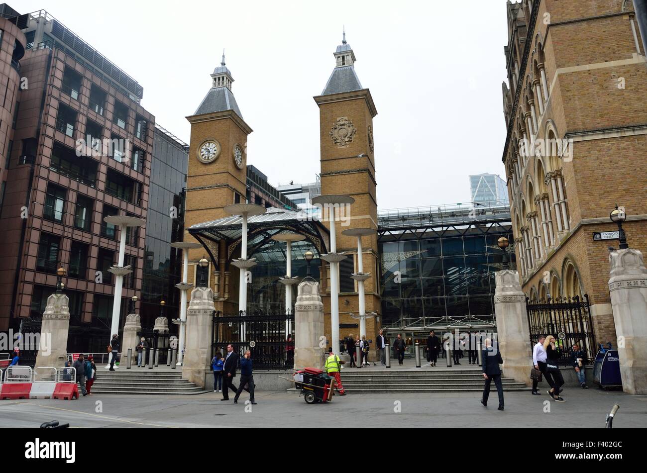 Liverpool street railway station old hires stock photography and