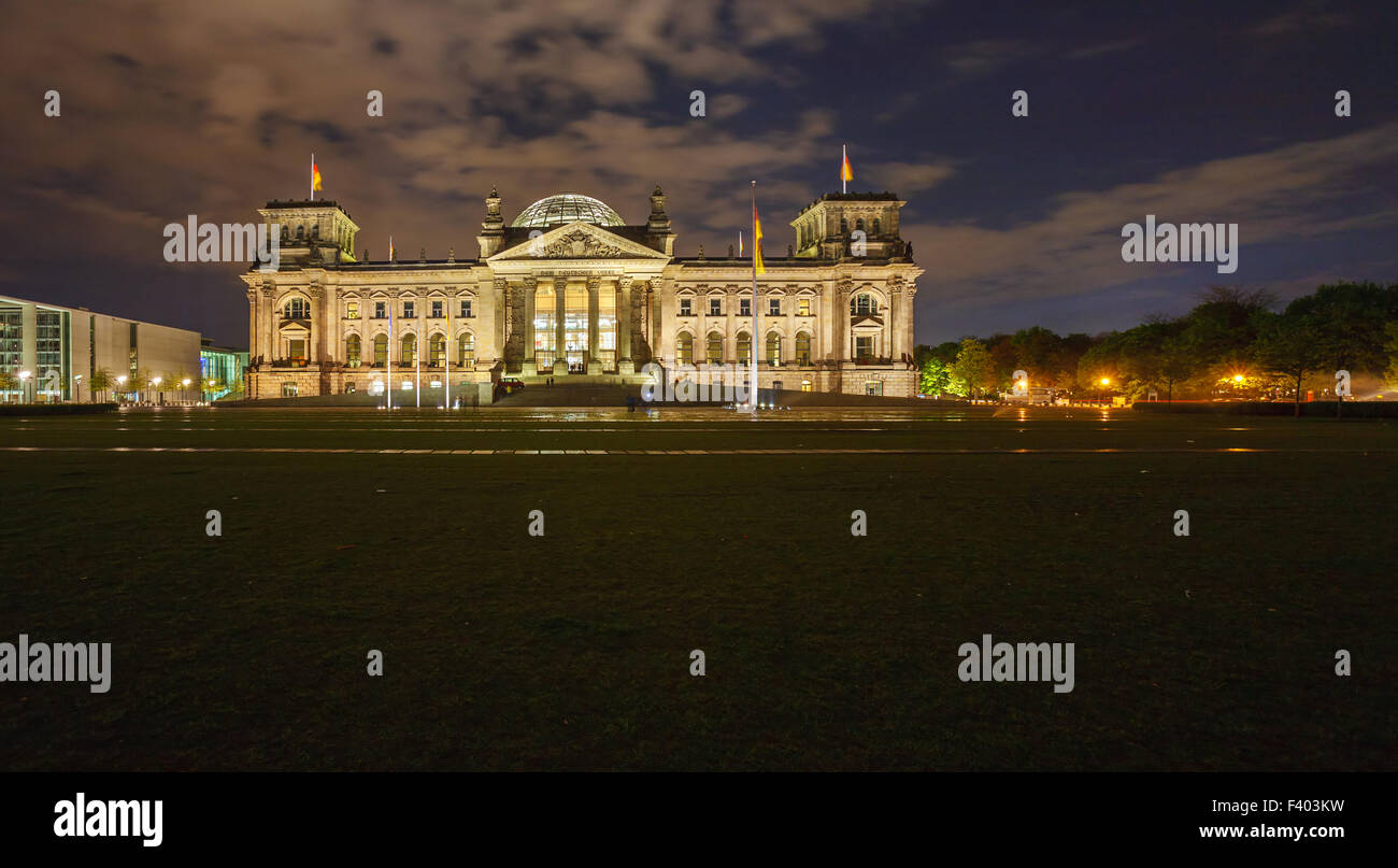 Arc In Berlin Arc symbol berlin germany hi-res stock photography and images - Alamy