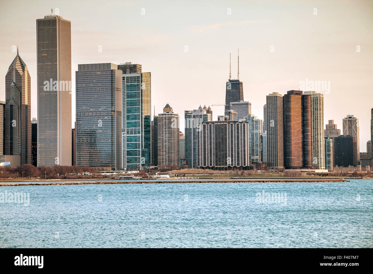 Chicago downtown cityscape hi-res stock photography and images - Alamy