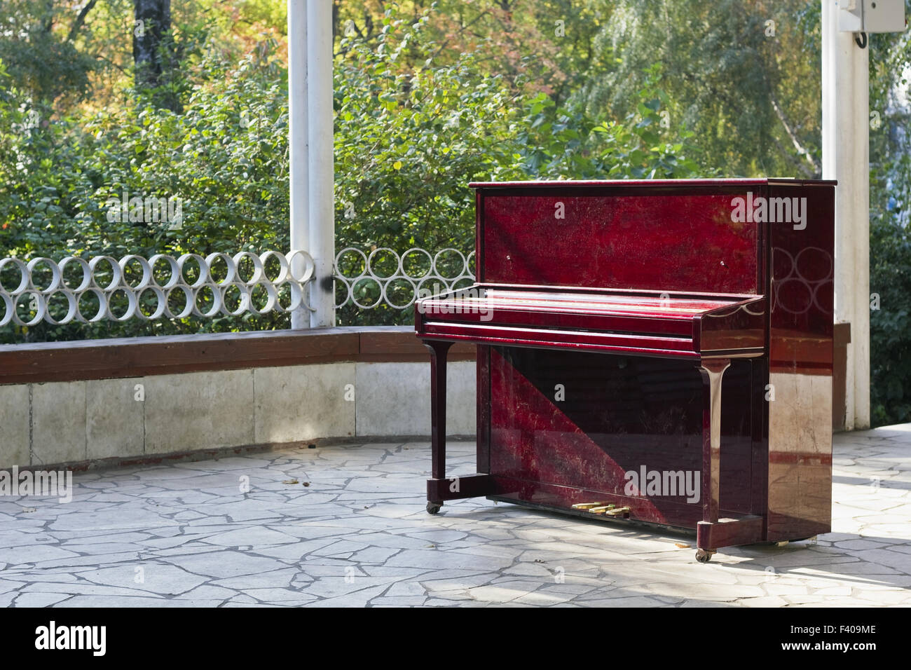 Waiting for music Stock Photo Alamy