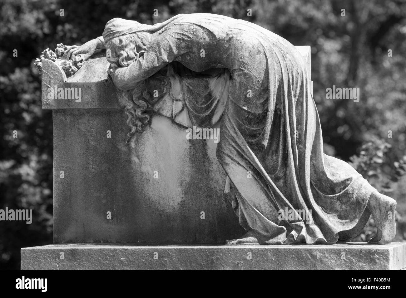 Grieving Statue Stock Photo - Alamy