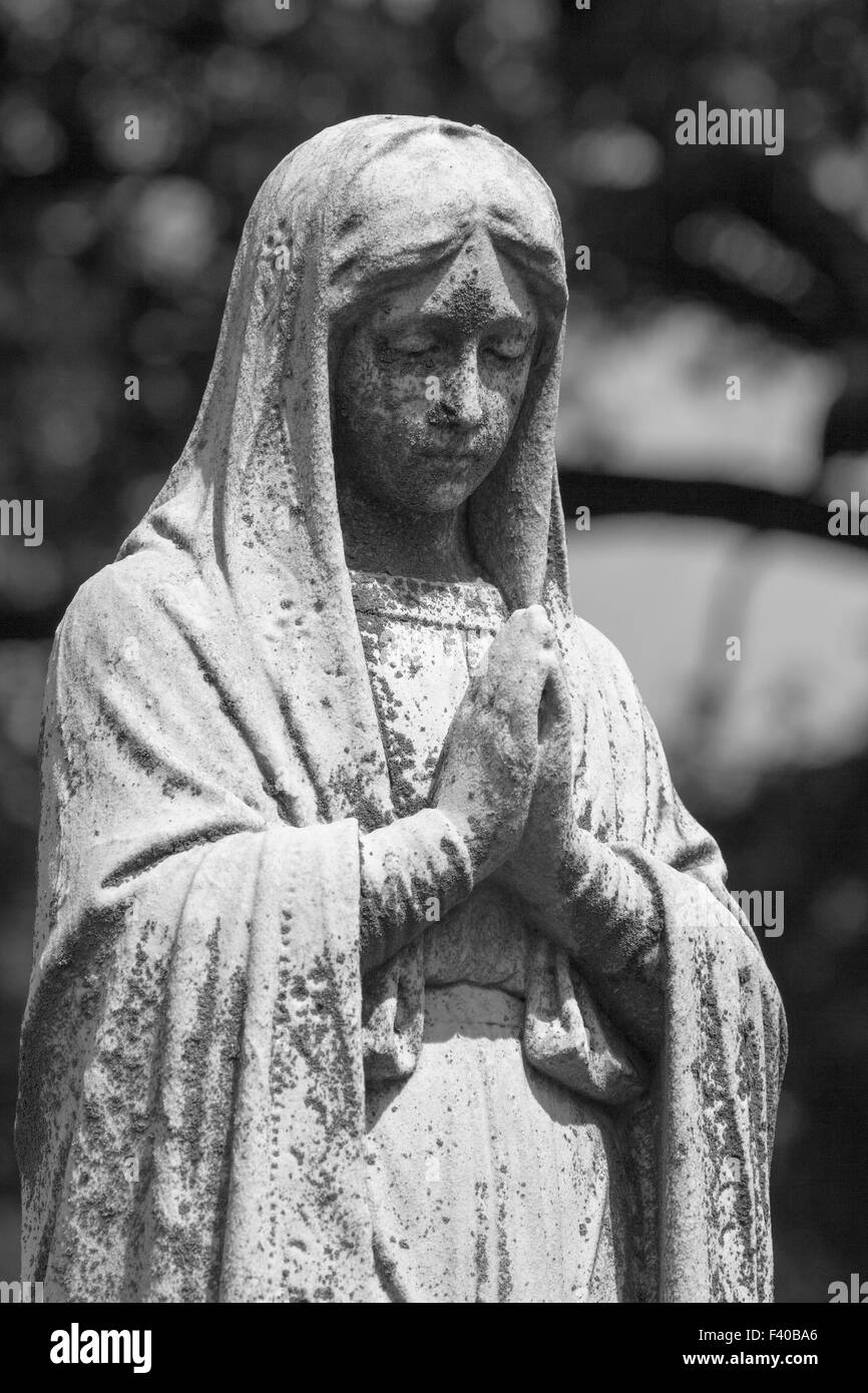 Praying hands statue hires stock photography and images Alamy