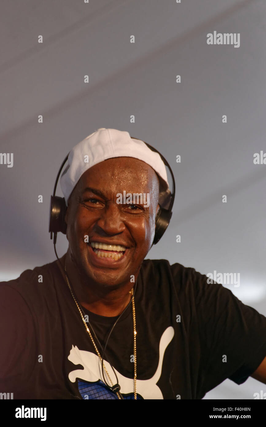 Grandmaster flash and the furious five hi-res stock photography and images  - Alamy