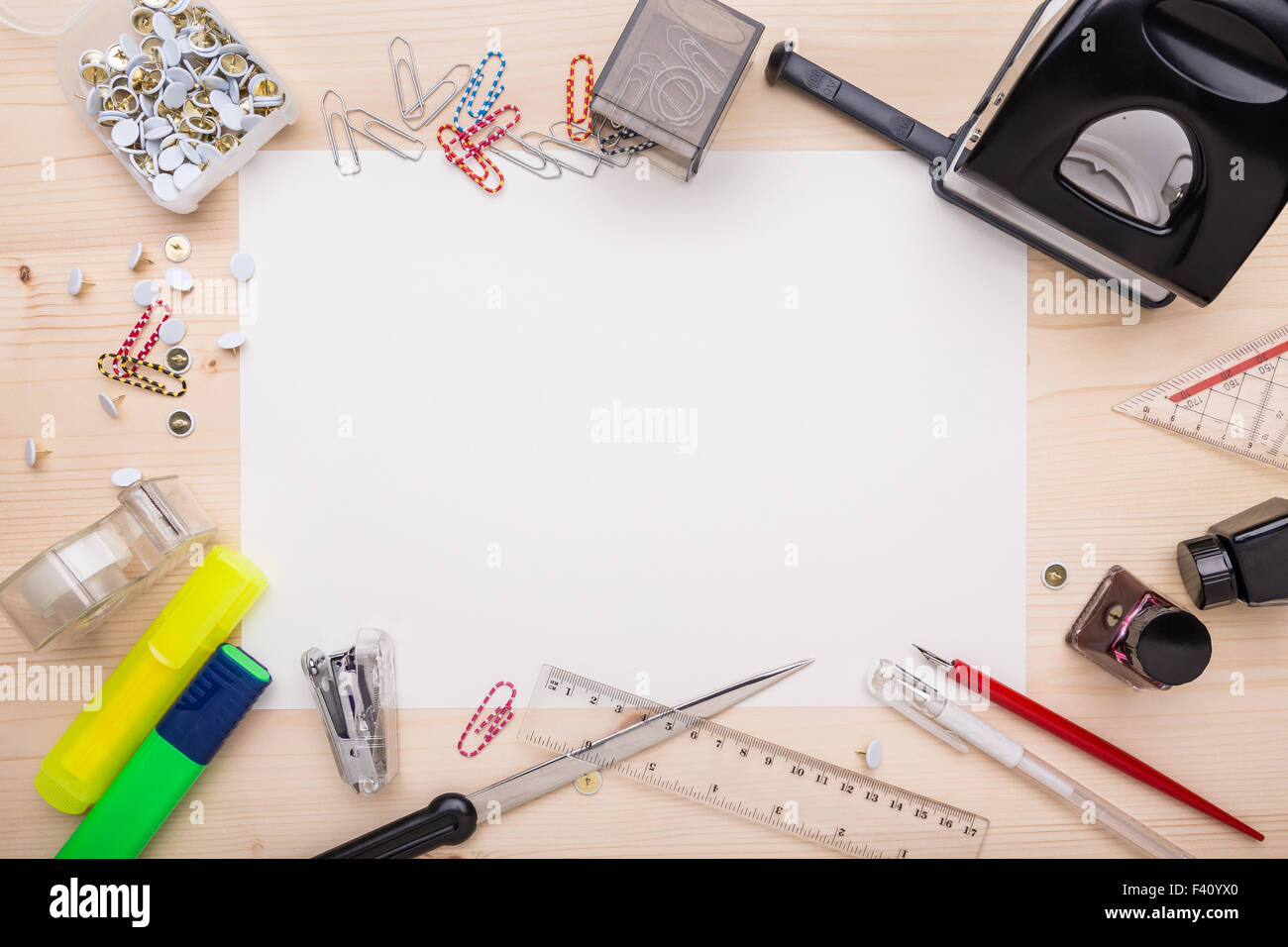 727,696 Office Supplies Images, Stock Photos, 3D objects