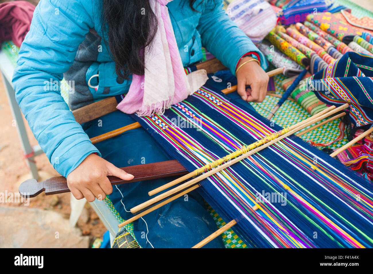 Vietnamese woman weaver Stock Photo - Alamy