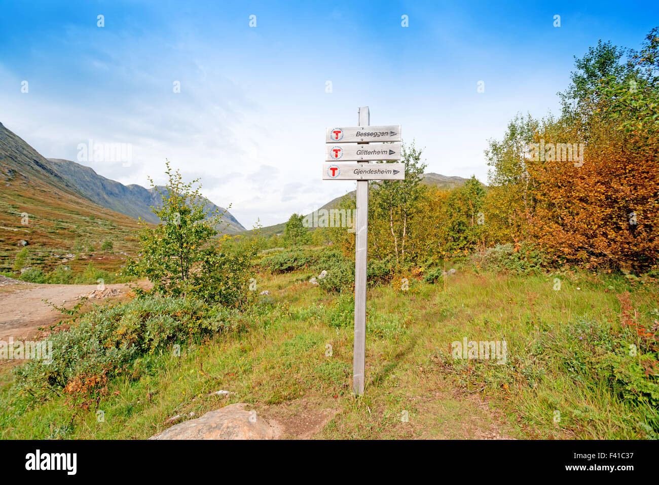 Wooden trail sign Stock Photo - Alamy