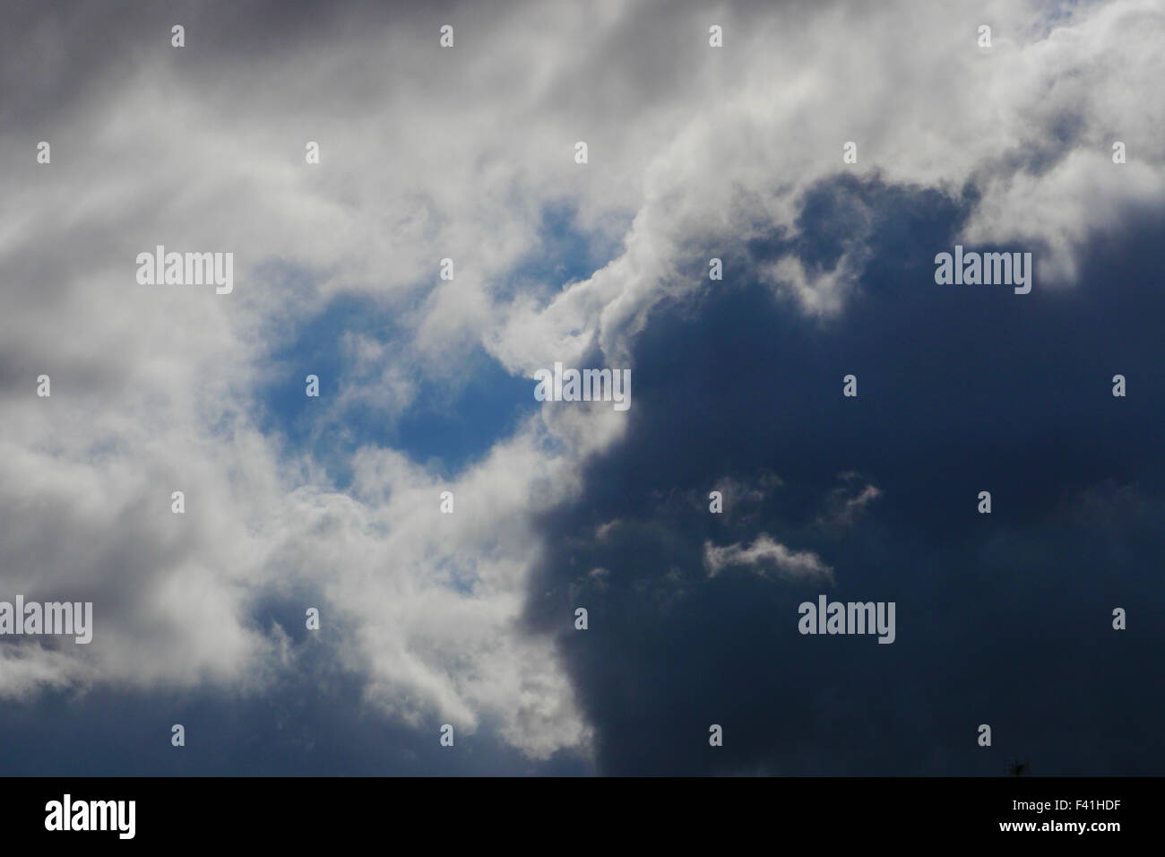 Cloud formation hi-res stock photography and images - Alamy