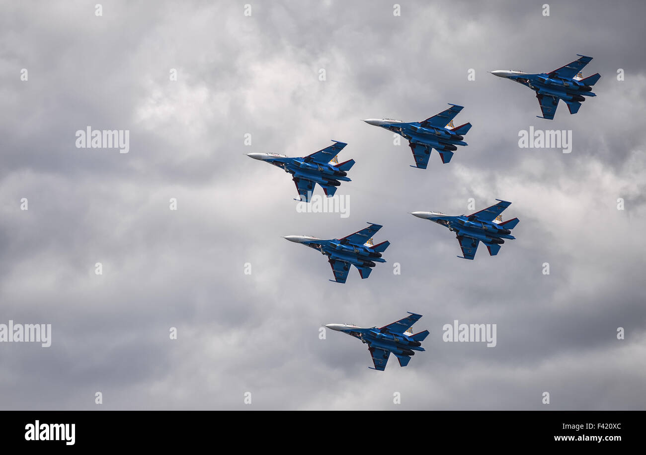 Russian sukhoi su 27 fighter aircraft hi-res stock photography and ...